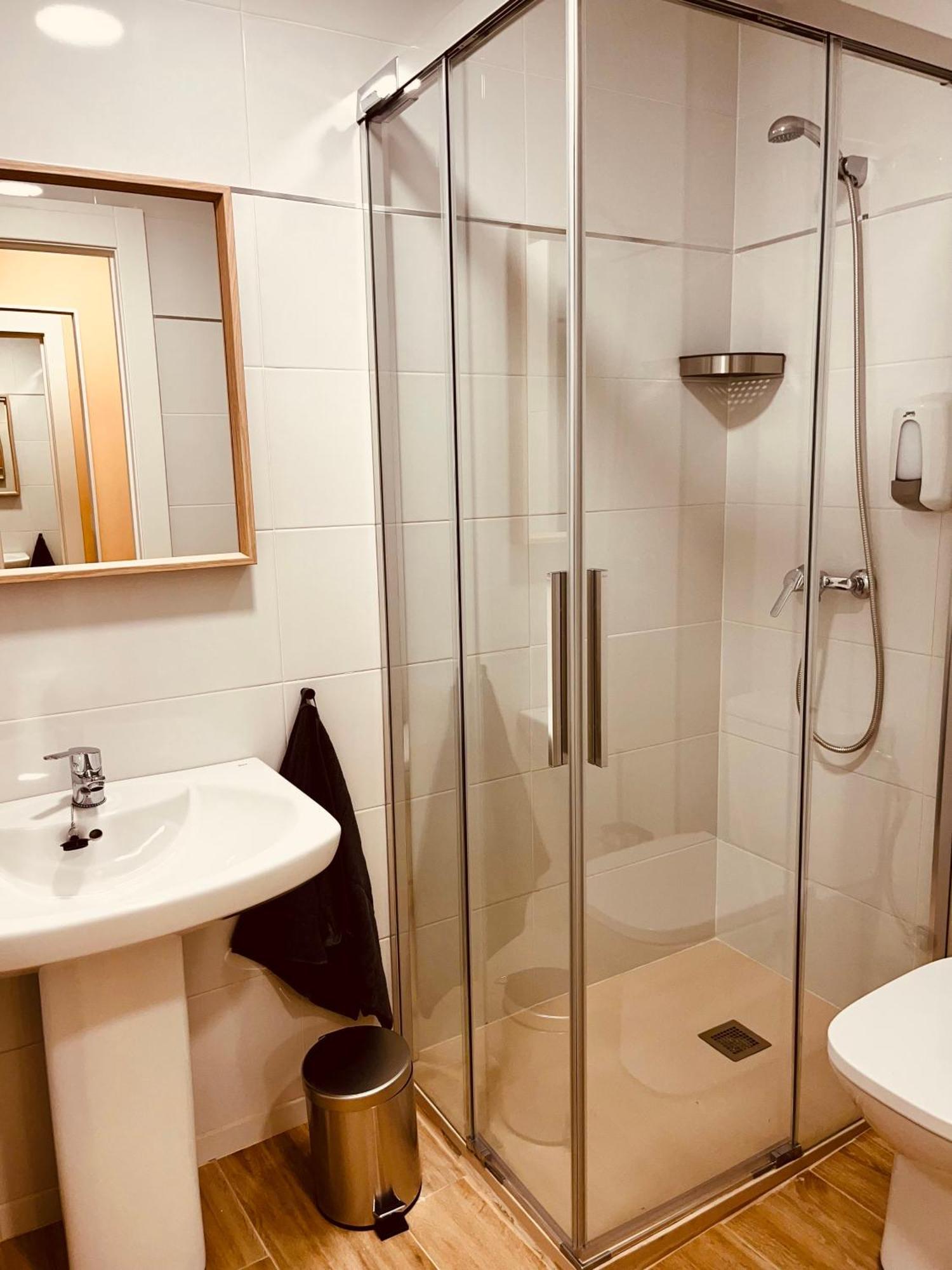 לוגרוניו Apartamentos San Nicolas מראה חיצוני תמונה