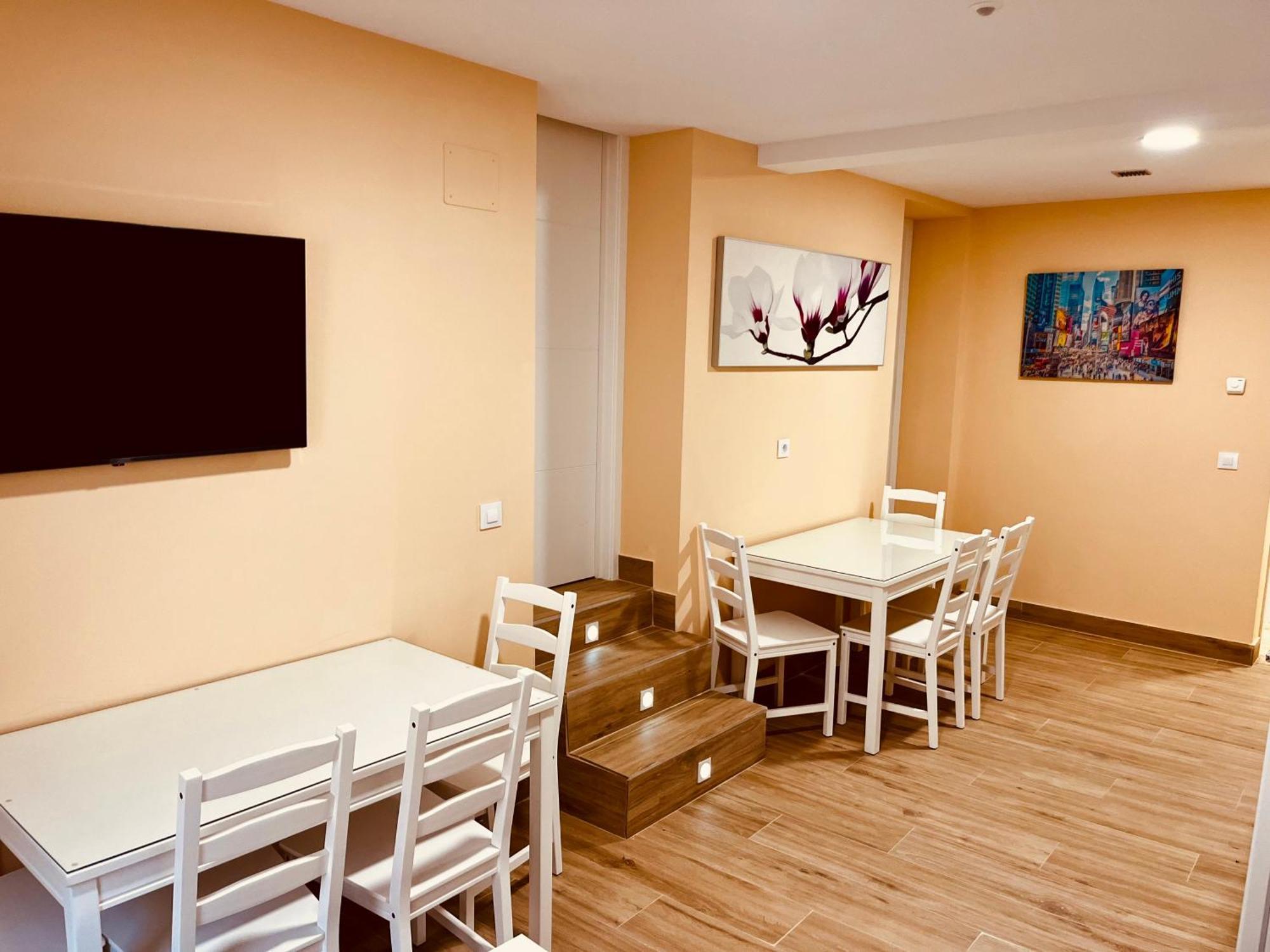 לוגרוניו Apartamentos San Nicolas מראה חיצוני תמונה