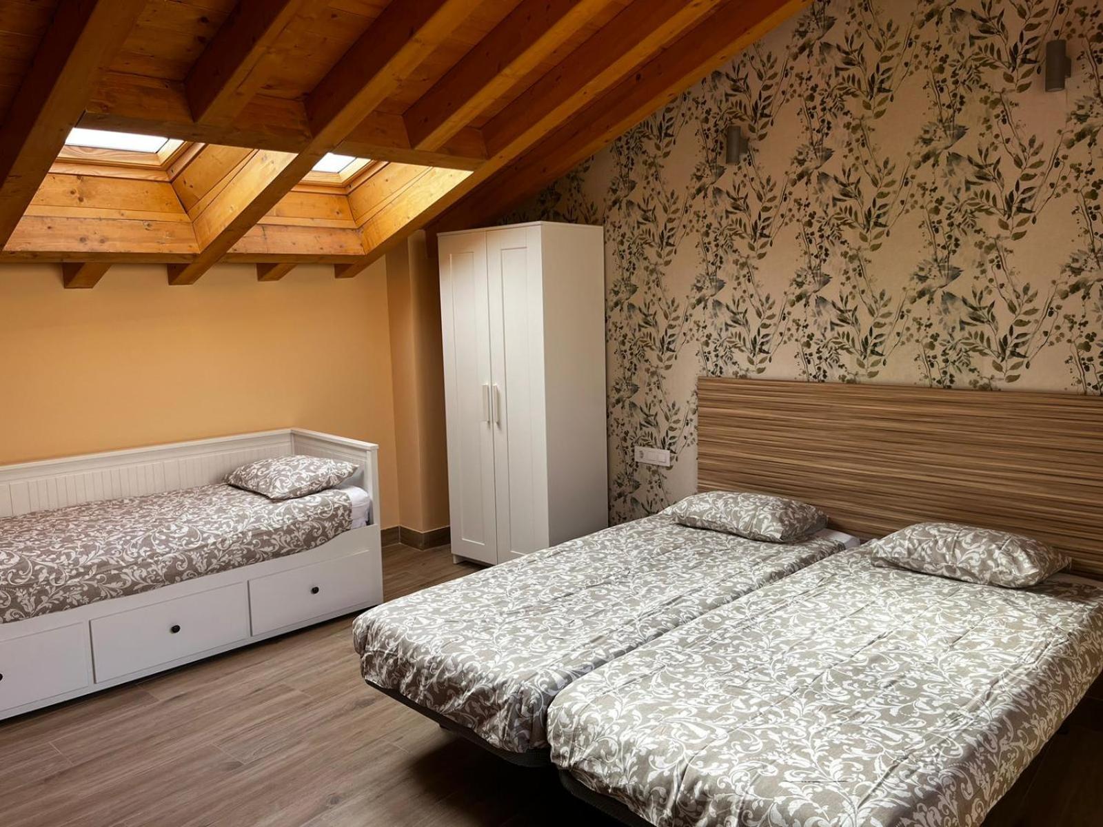 לוגרוניו Apartamentos San Nicolas מראה חיצוני תמונה