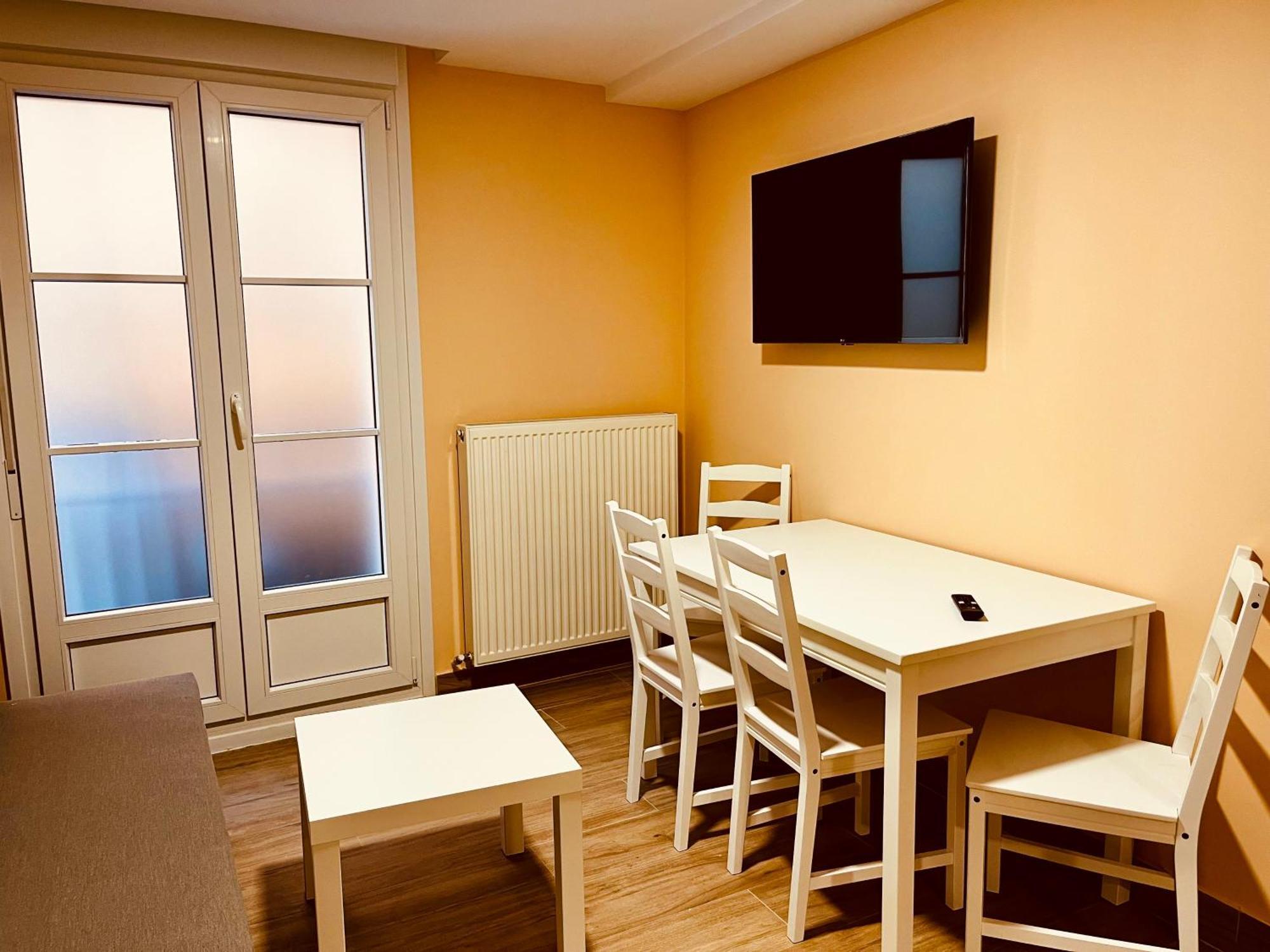 לוגרוניו Apartamentos San Nicolas מראה חיצוני תמונה